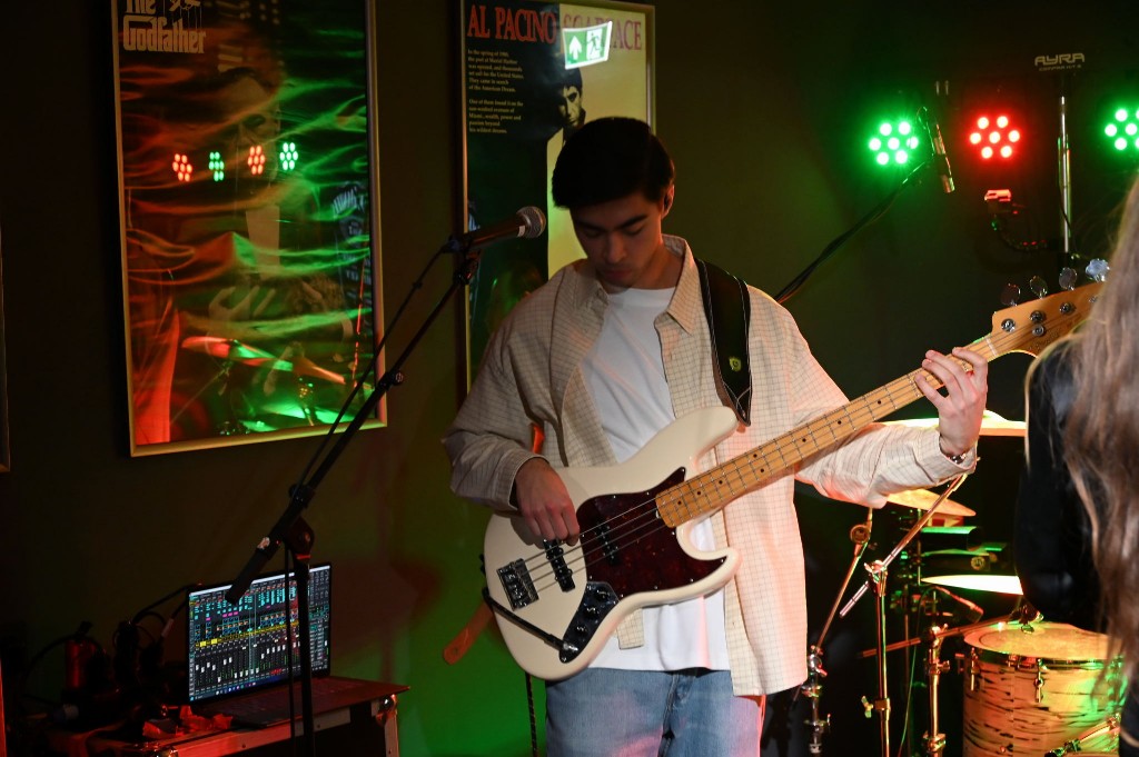 ../Images/10 jaar Ro's Barbershop 051.jpg